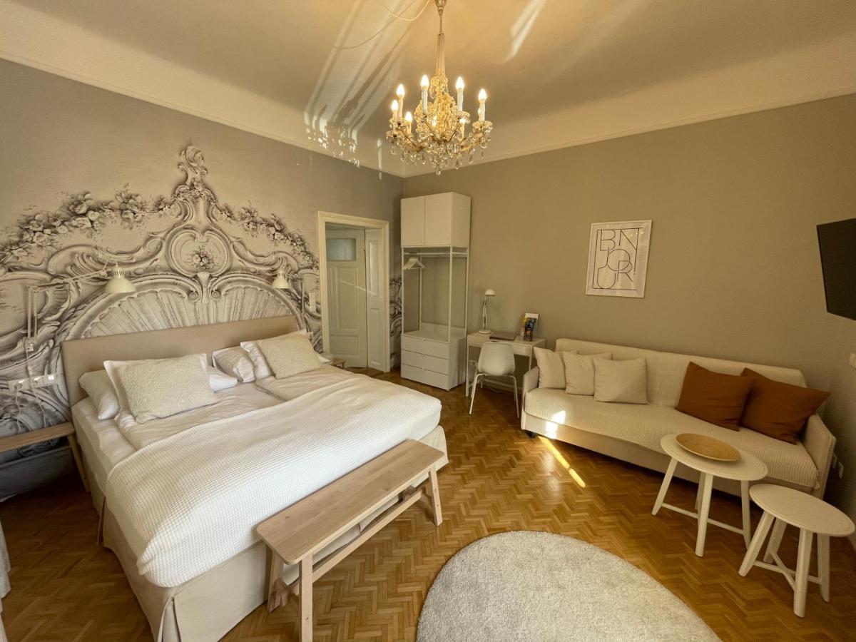 White Flat By Grazrentals With Cool Location & Free Parking Exterior photo