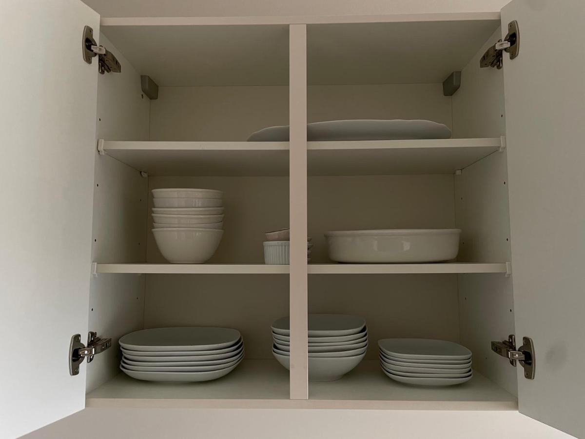 White Flat By Grazrentals With Cool Location & Free Parking Exterior photo